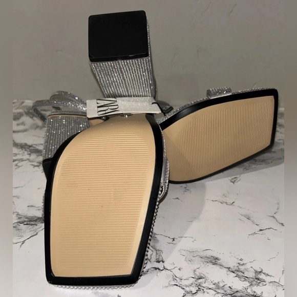 Zara Women’s Silver Sparkle Rhinestone Block Heeled Sandals Sz 9 NWT - Picture 11 of 13